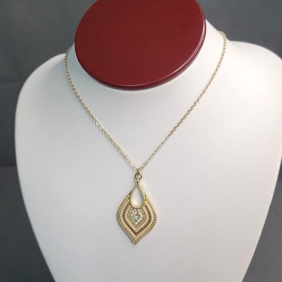 Charming Charlie Womens Gold Tone Leaf Shape Drop Pendant Fashion Necklace 18 in - Picture 3 of 9